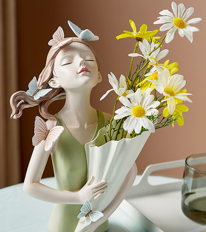 Home Decor Resin Girl Sculpture